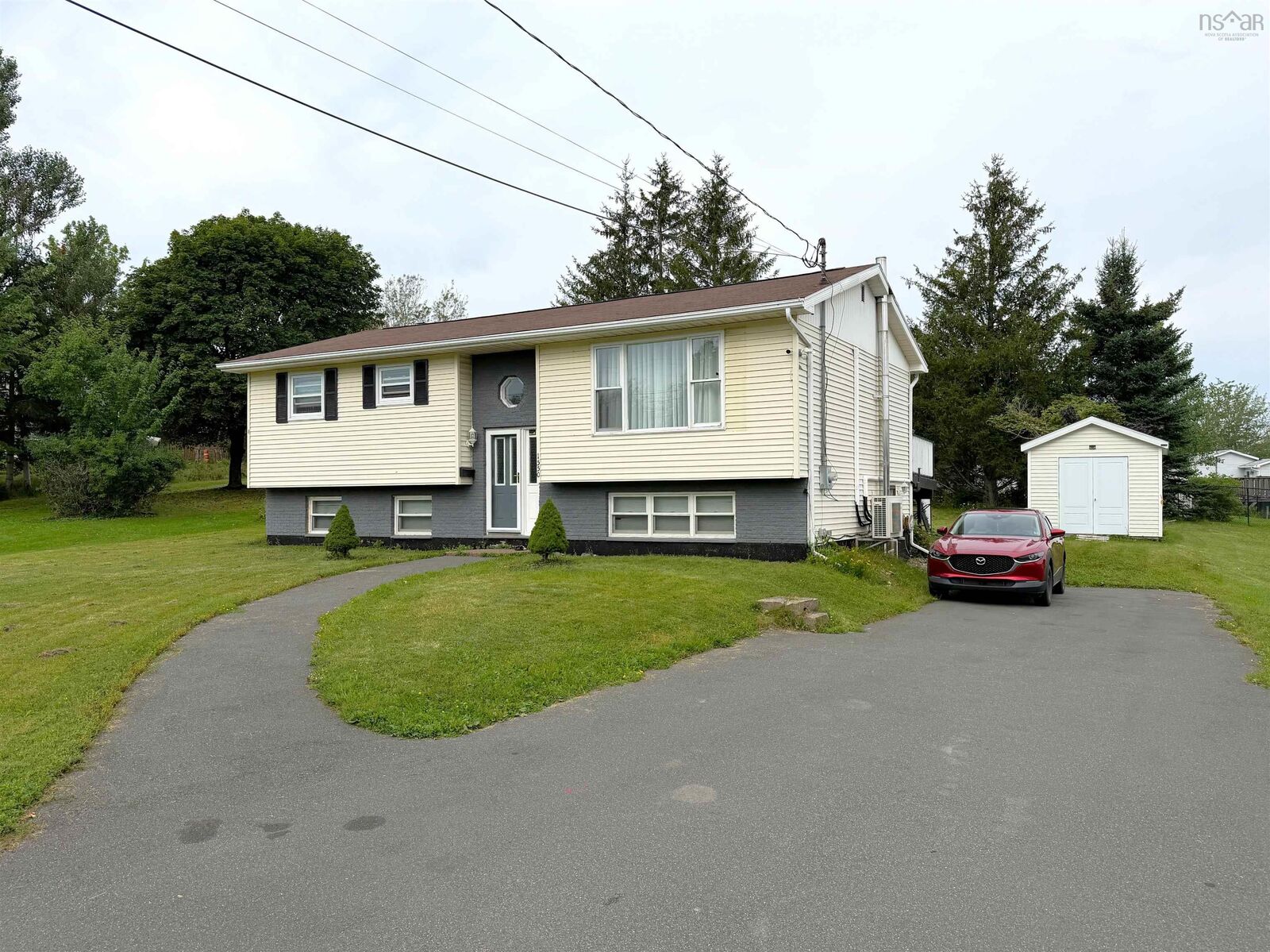 Property Photo:  1550 North Main Street  NS B0K 2A0 