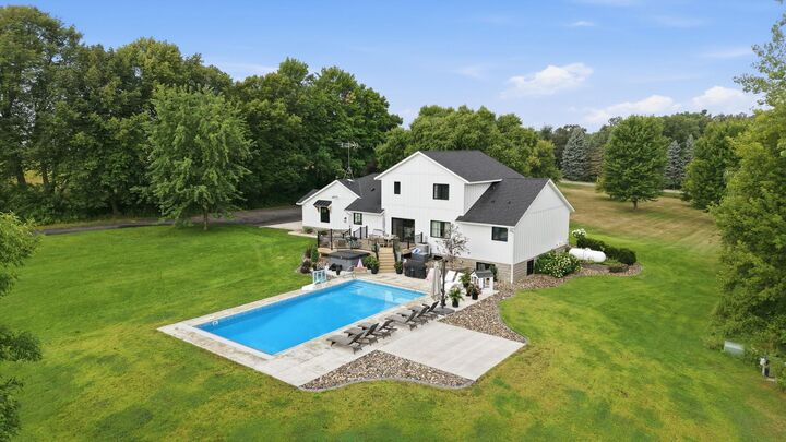 Property Photo: 34788 95th Avenue MN 56374