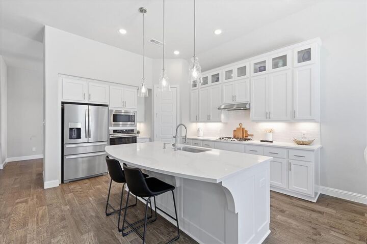 Property Photo:  3905 W Wildridge Boulevard  TX 75068 