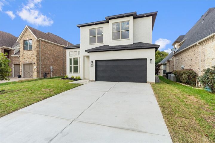 Property Photo:  907 Saint George Place  TX 75115 