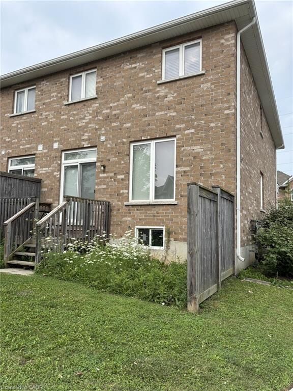 Property Photo: 90 Raymond Street 29 ON L9K 0G6