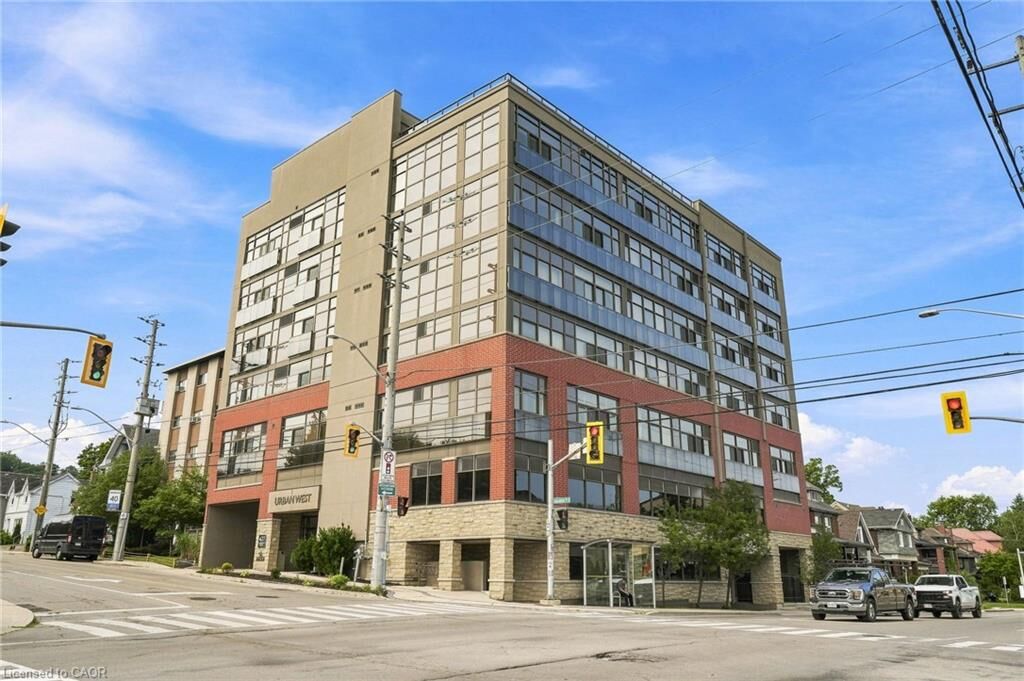 Property Photo:  427 Aberdeen Avenue 105  ON L8P 2S4 