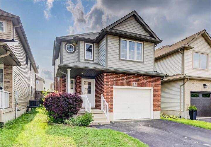Property Photo:  67 Chantilly Street  ON N2R 1V3 