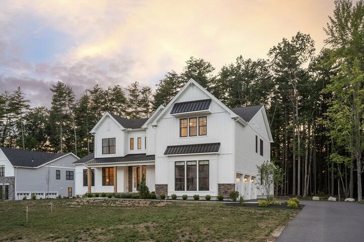 Property Photo:  8 Wendell Place  MA 01886 