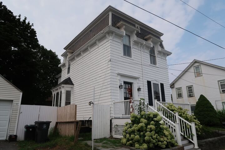 Property Photo:  7 S.green St  MA 01835 