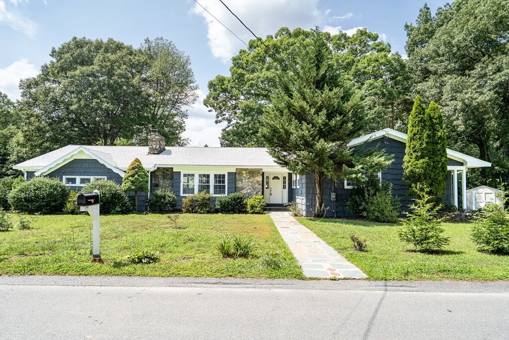Property Photo: 3 Cathy Rd MA 01803