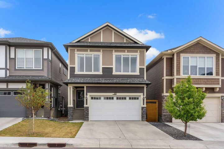 Property Photo: 217 Lucas Crescent NW AB T3P 1M8