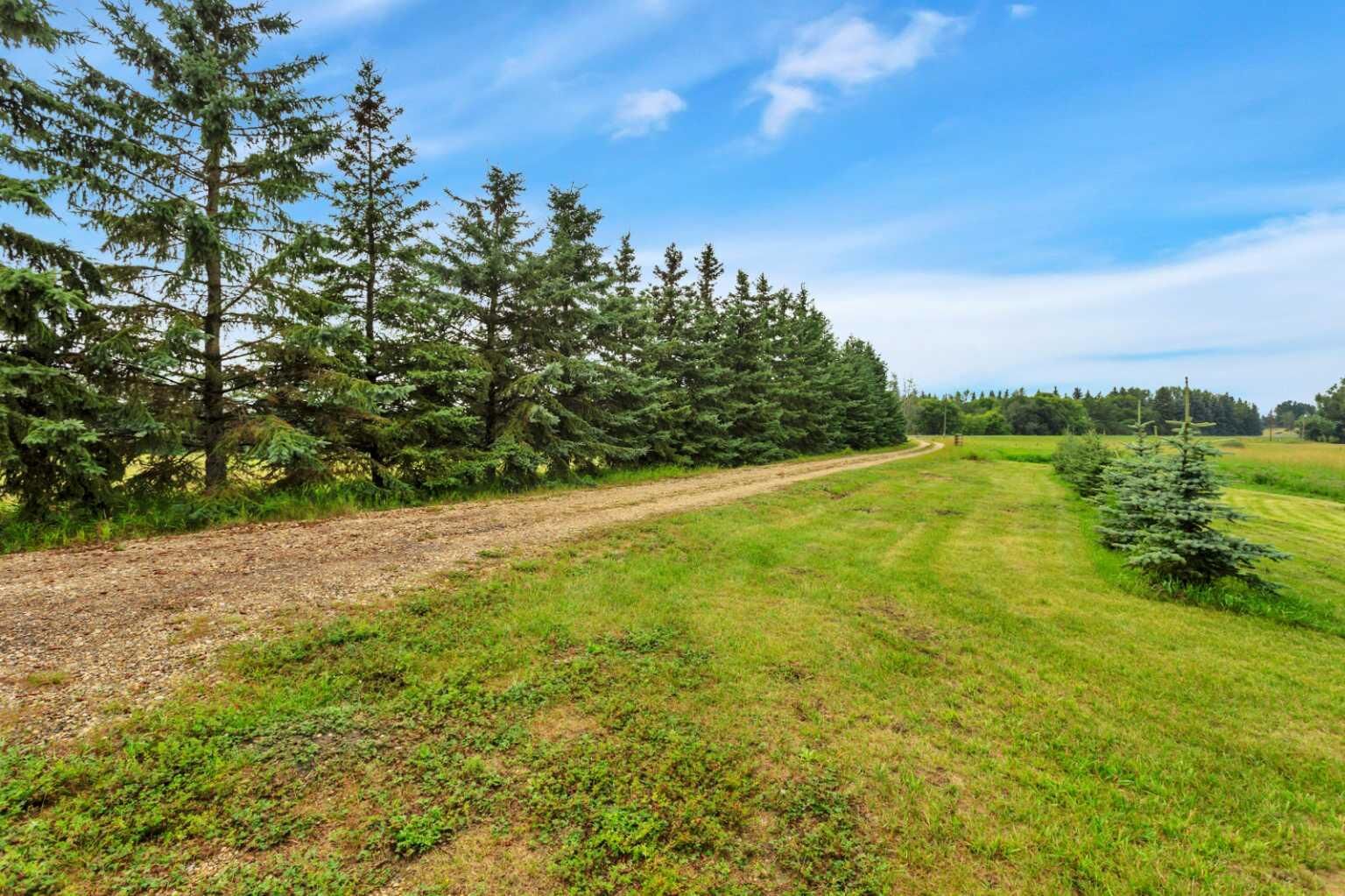 Property Photo: 41113 Range Road 263 AB T4L 0A1