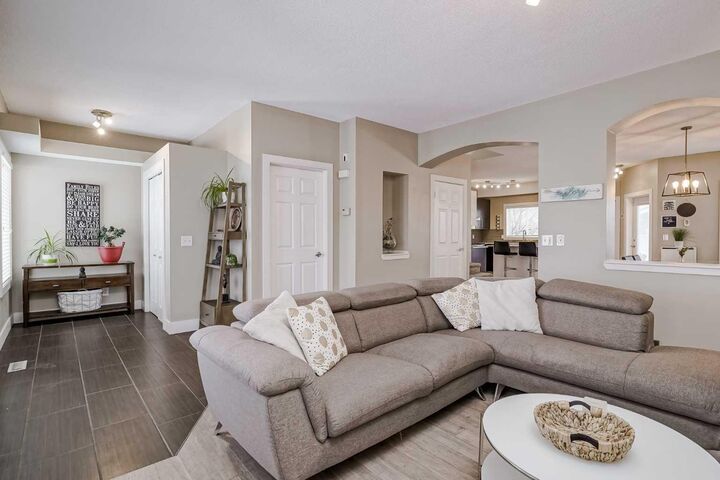 Property Photo:  260 Chaparral Ridge Circle SE  AB T2X 3M6 