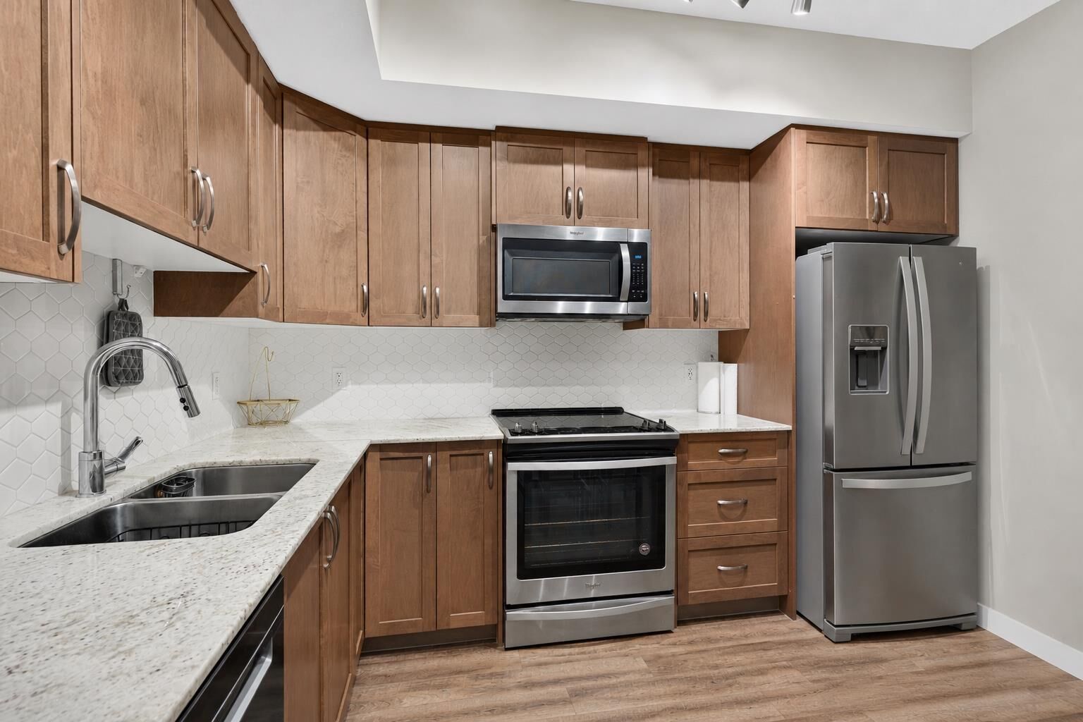 Property Photo: 3727 Sage Hill Drive NW 2115 AB T3R 1T7