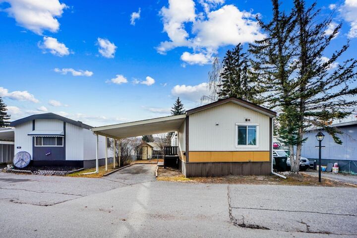 Property Photo:  3223 83 Street NW 208  AB T3B 5N4 
