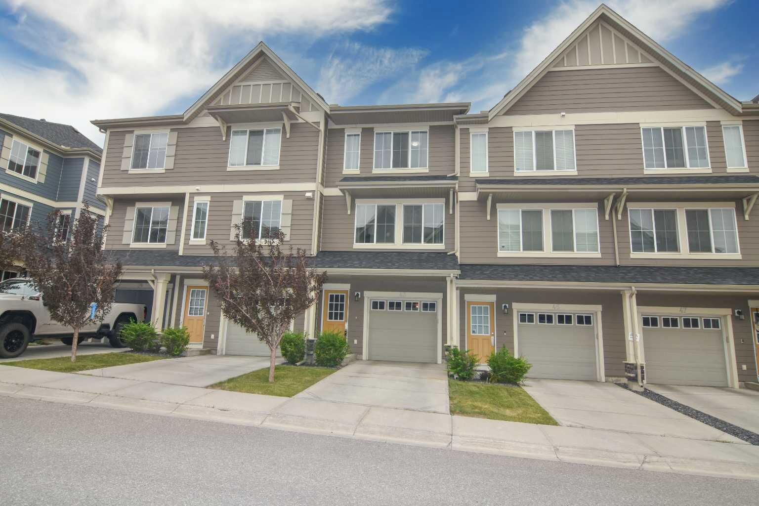 Property Photo:  43 Kinlea Common NW  AB T3R 0S2 