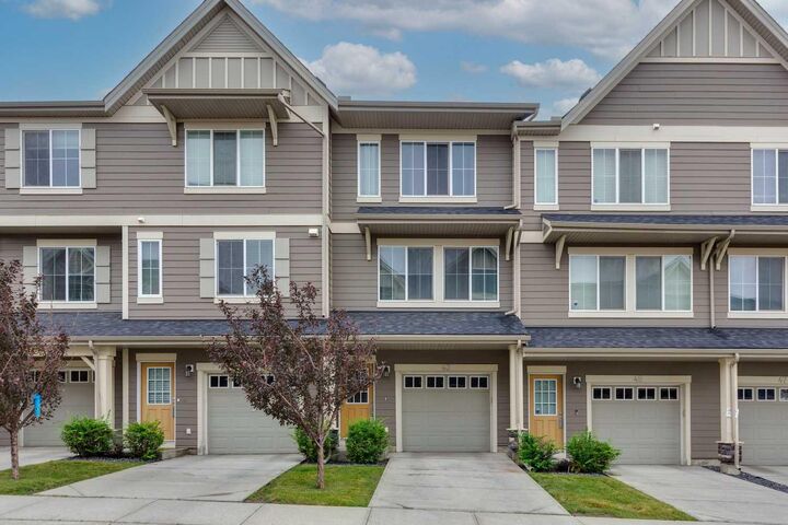 43 Kinlea Common NW — photo 1