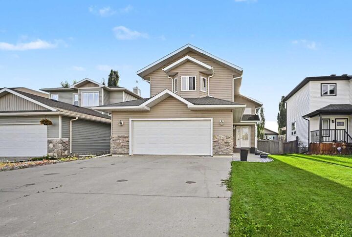 12118 103A Street — photo 1