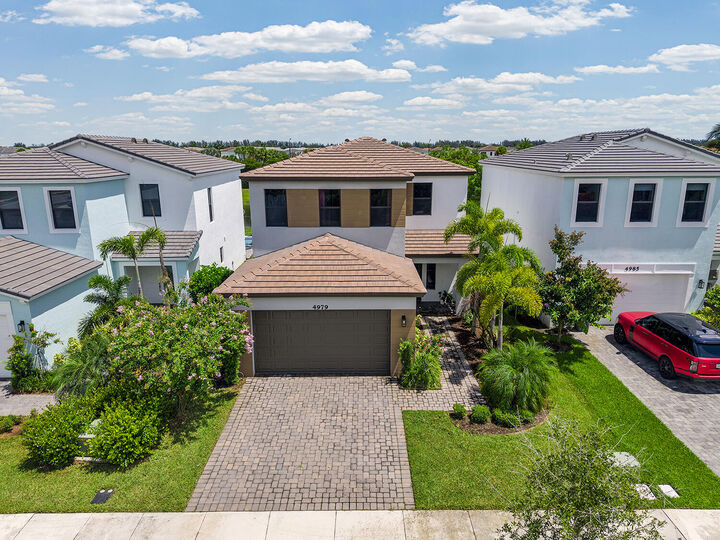 Property Photo: 4979 Coquina Place FL 33470