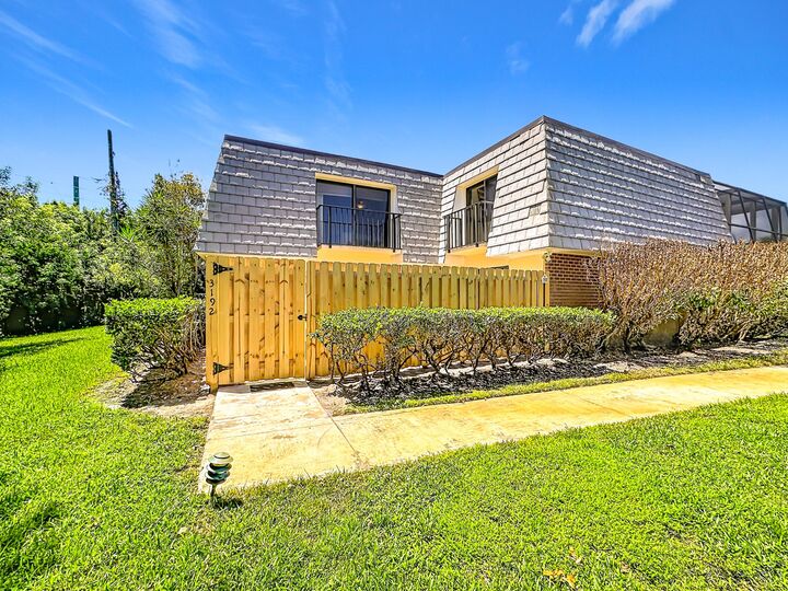 Property Photo: 3192 SE Brook Street FL 34997