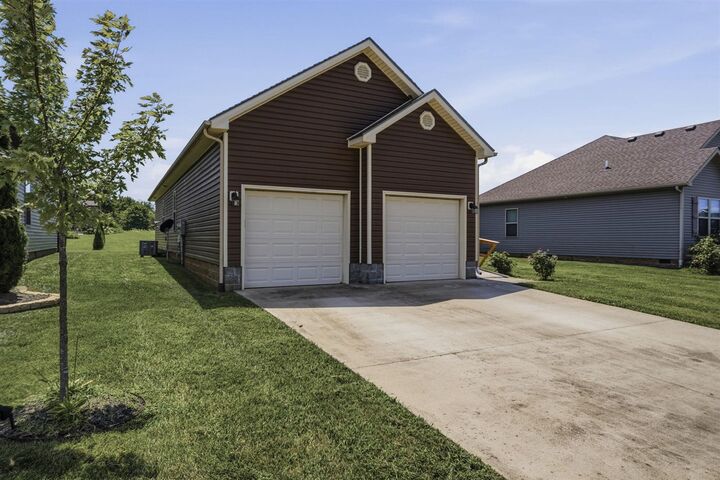 Property Photo: 7162 Seagraves Court KY 42101