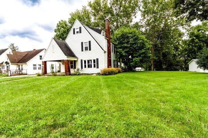 Property Photo:  1815 S E Street  IN 47374 
