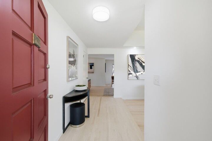 Property Photo: 709 Carlisle Way CA 94087