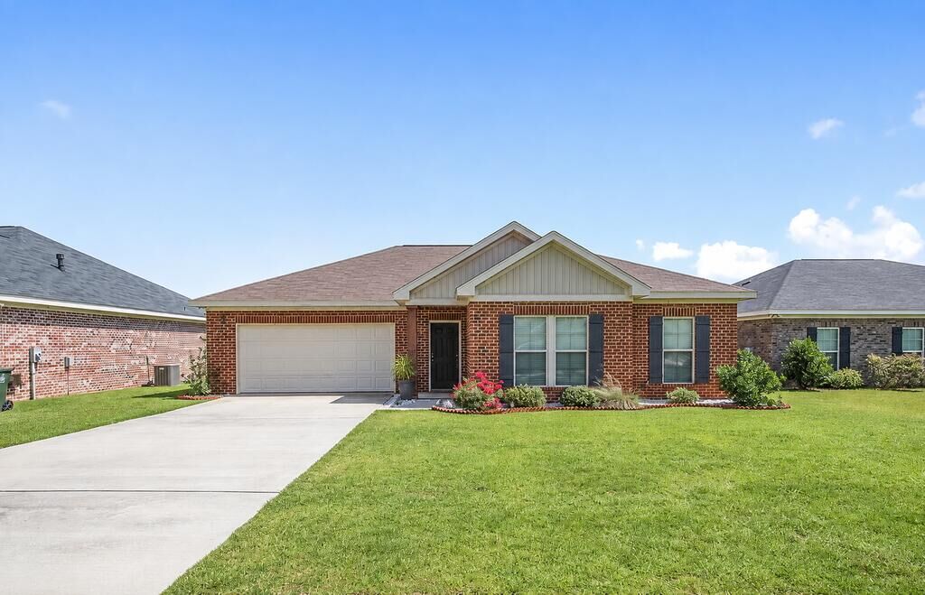 Property Photo:  219 Belhaven  AL 36303 