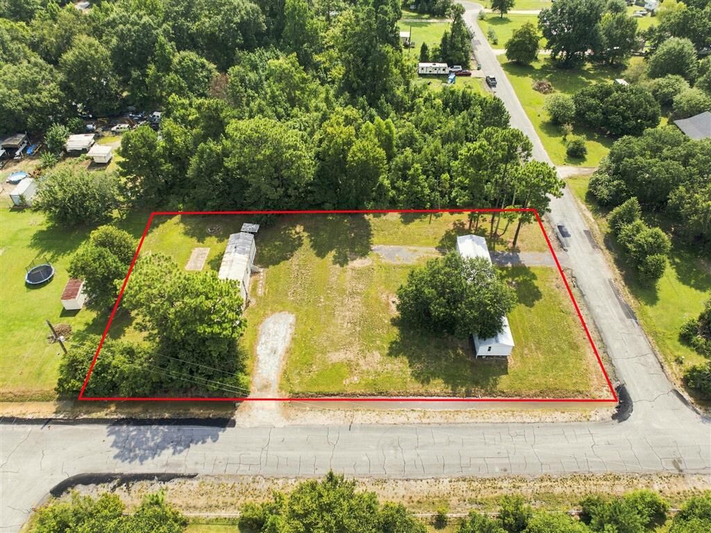 Property Photo:  503 & 505 Poinciana Lane  LA 70669 