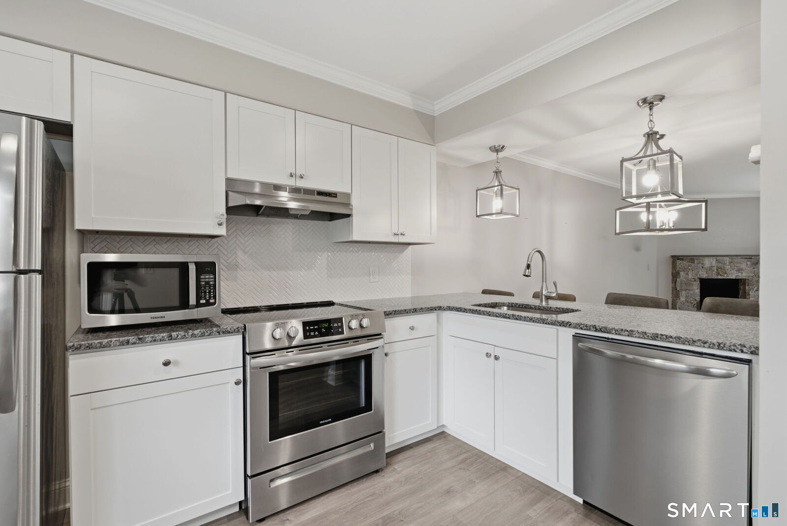 Property Photo:  16 Pequot Drive 16  CT 06067 