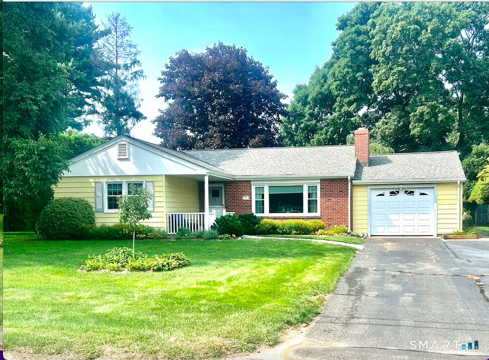 Property Photo: 11 Castle View Drive CT 06412
