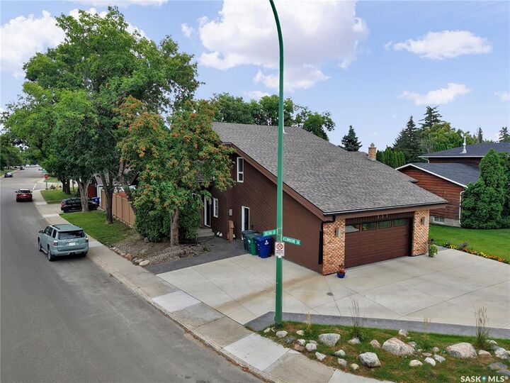 Property Photo: 351 Skeena Crescent SK S7K 4G9