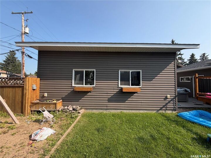 Property Photo:  939 7th Street  SK S0K 2A0 
