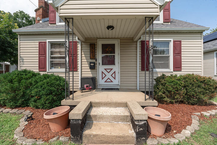 Property Photo: 613 Beechwood Street OH 45601