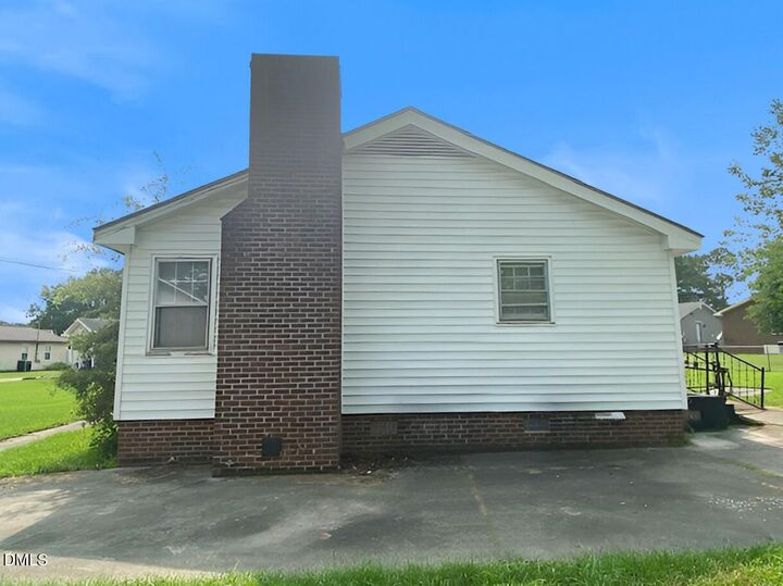 Property Photo:  2201 Tunstall Place SW  NC 27893 