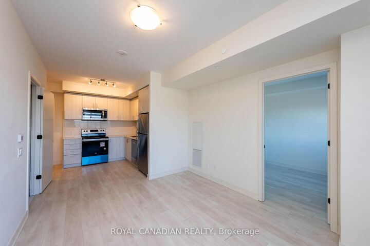 Property Photo:  8010 Derry Road 501  ON L9T 9N3 