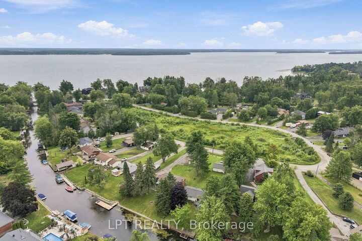 Property Photo: 2628 Westshore Crescent ON L3V 0V8