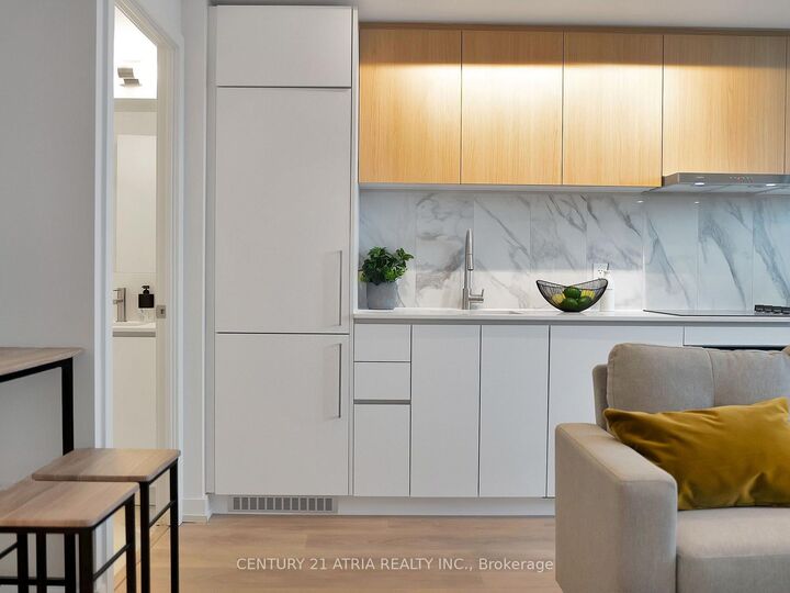 Property Photo: 1100 Sheppard Avenue W 527 ON M3K 0E4