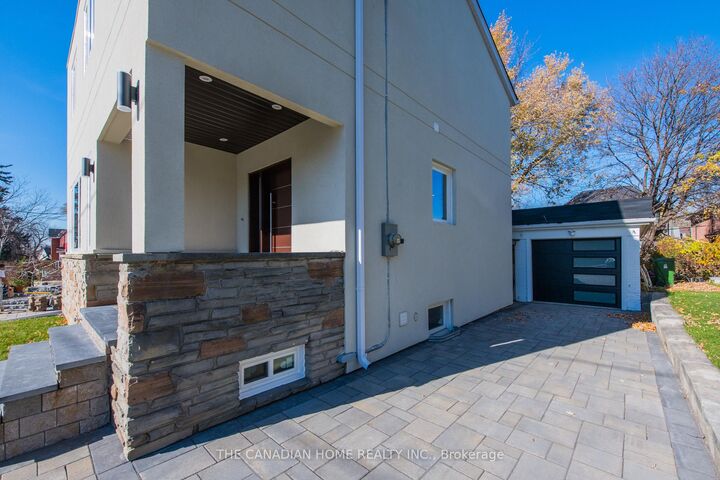 Property Photo:  8 Clearview Heights Basement  ON M6M 1Z9 