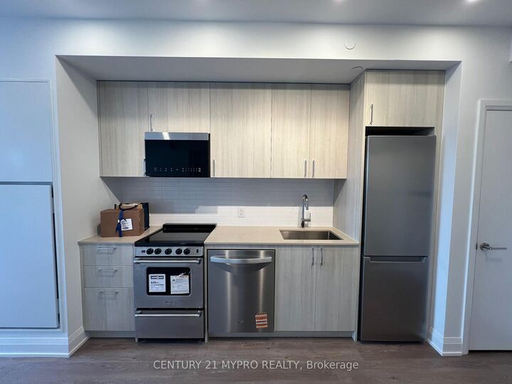 Property Photo: 3250 Carding Mill Trail 402 ON L6M 1L3