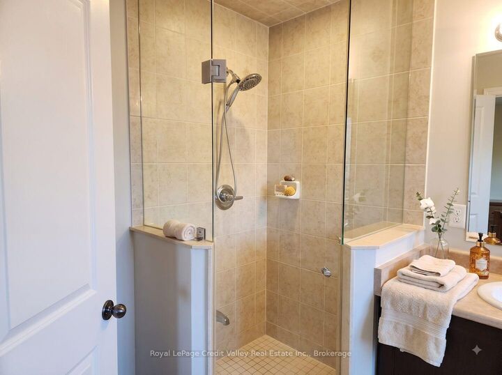 Property Photo: 53 Hogan Manor Drive ON L7A 4V2