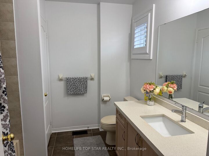 Property Photo: 46 Ferncastle Crescent ON L7A 3P3