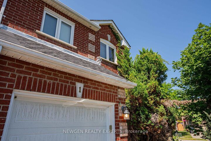 Property Photo:  1 Kitto Court  ON L6Y 4Z2 