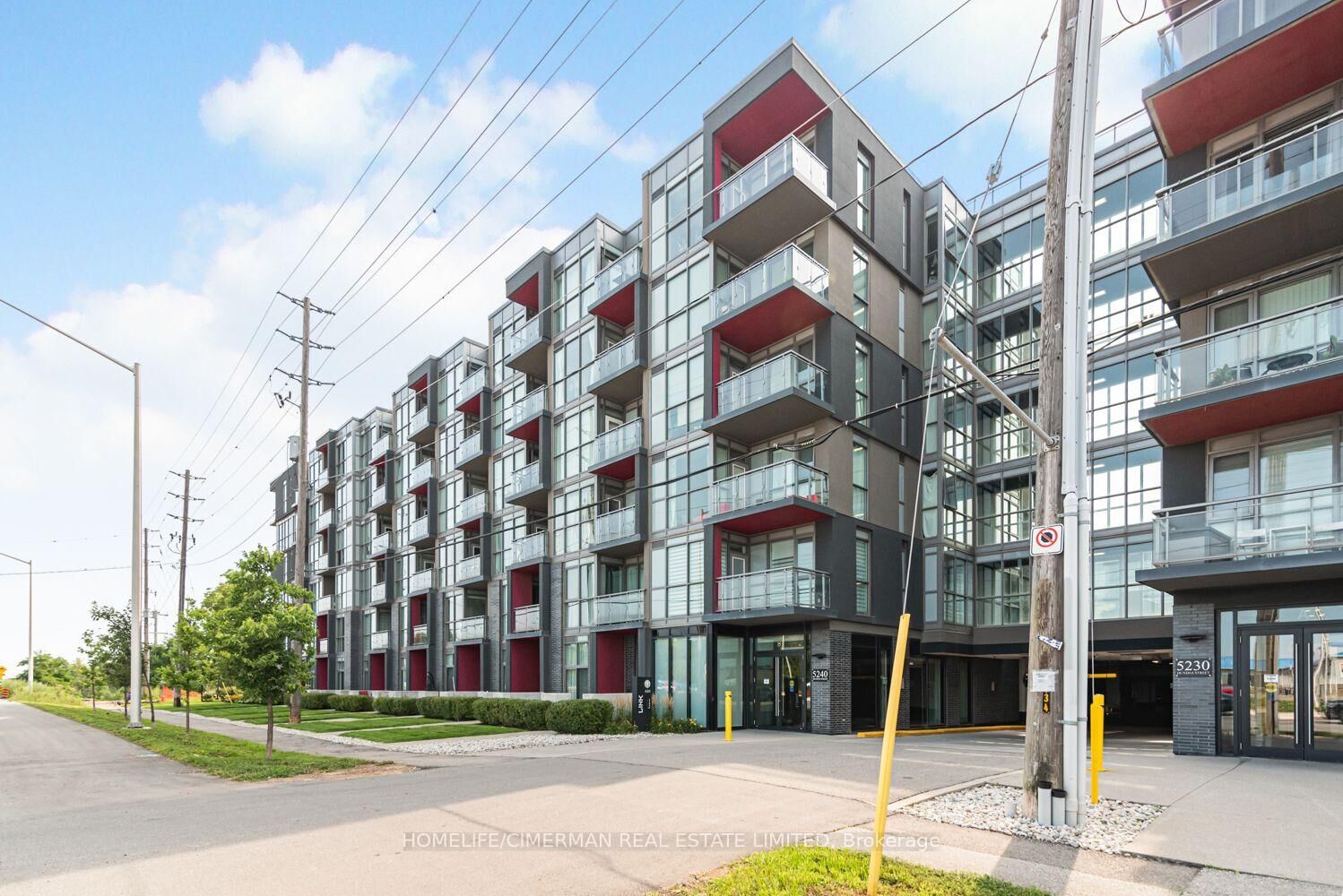 Property Photo:  5240 Dundas Street B608  ON L7L 0J6 