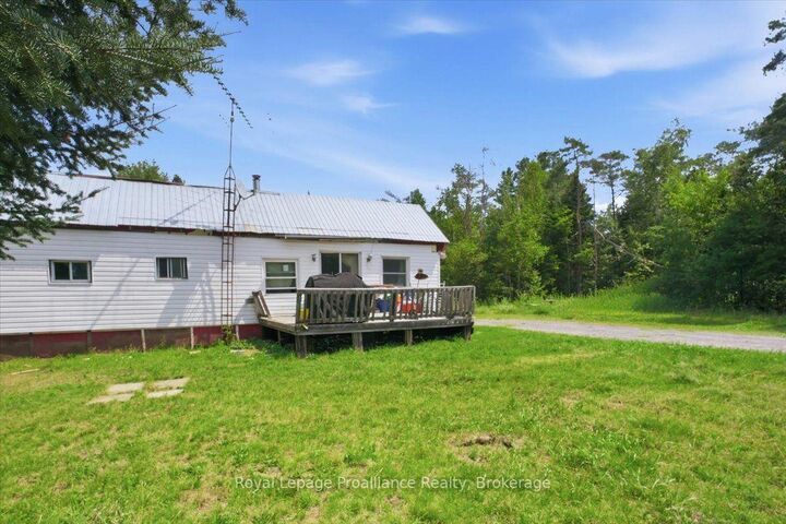 Property Photo:  27 Hartin Road  ON K0H 2G0 