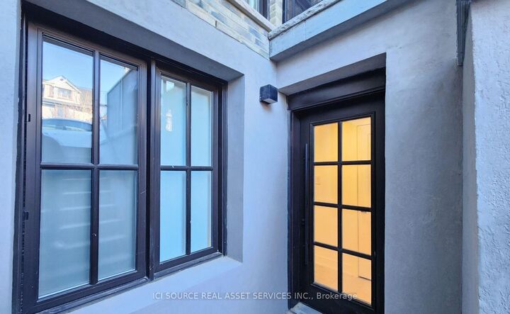 Property Photo:  95 Hallam Street Lower Unit (Unit #1)  ON M6H 1W7 