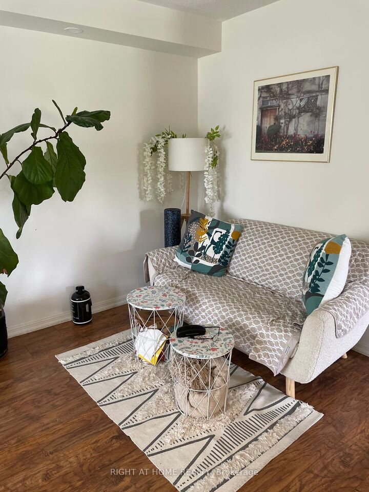 Property Photo:  948 Brassard Circle  ON L9T 8E2 