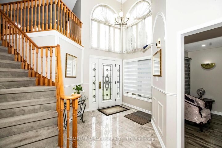 Property Photo:  5 Butlermere Drive  ON L6Y 4S1 