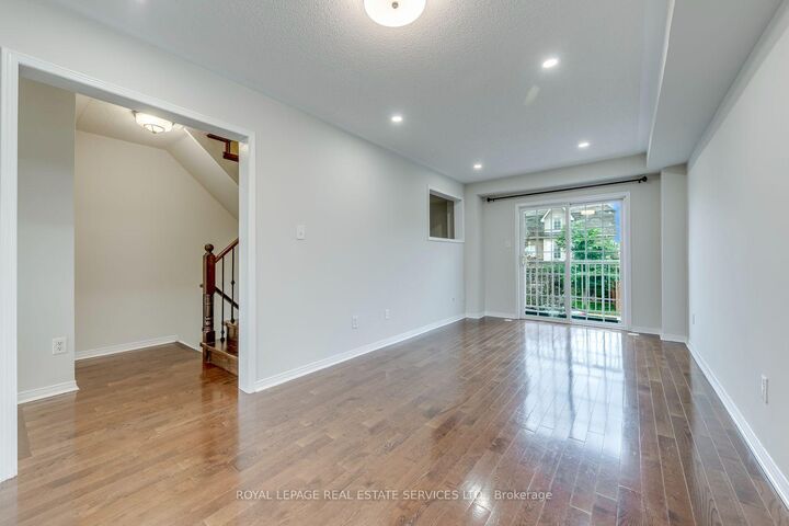Property Photo: 2418 Adamvale Crescent ON L6M 0E1