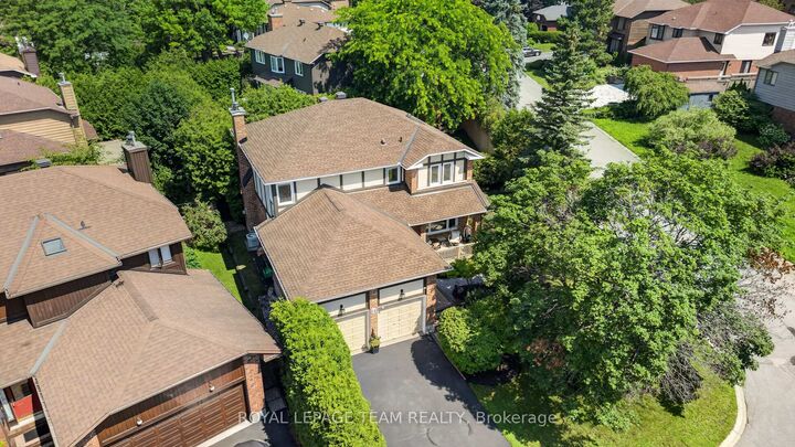 11 Fessenden Way — photo 1