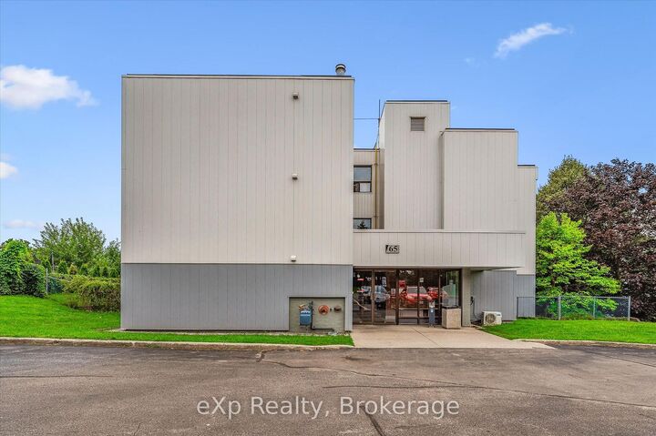 Property Photo:  65 Silvercreek Parkway N 404  ON N1H 7R9 