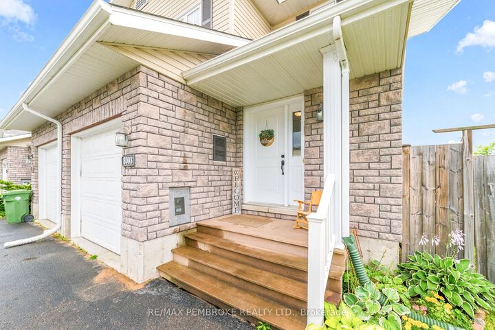 Property Photo:  3003 Sandstone Crescent  ON K8H 0B2 