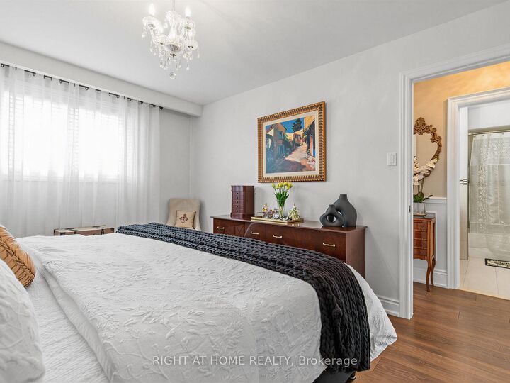 Property Photo: 2 Grenadine Court ON M9L 2H6