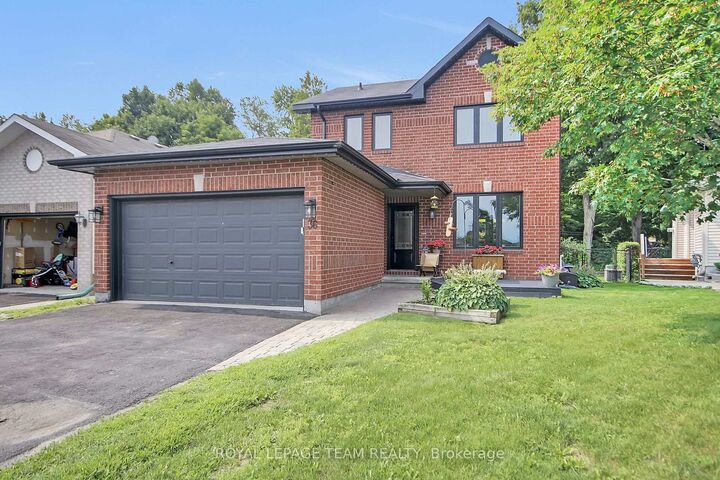 Property Photo: 36 Steggall Crescent ON K2S 1S4